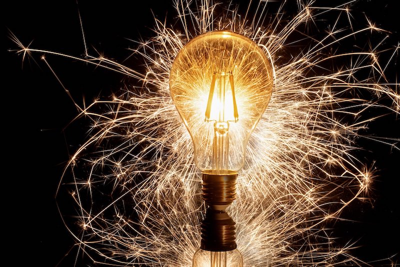 light-bulb-sparkler-4629347_1920(pd - no attrib) 800p